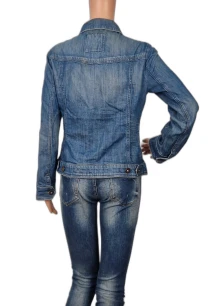 Яке Esprit de corps